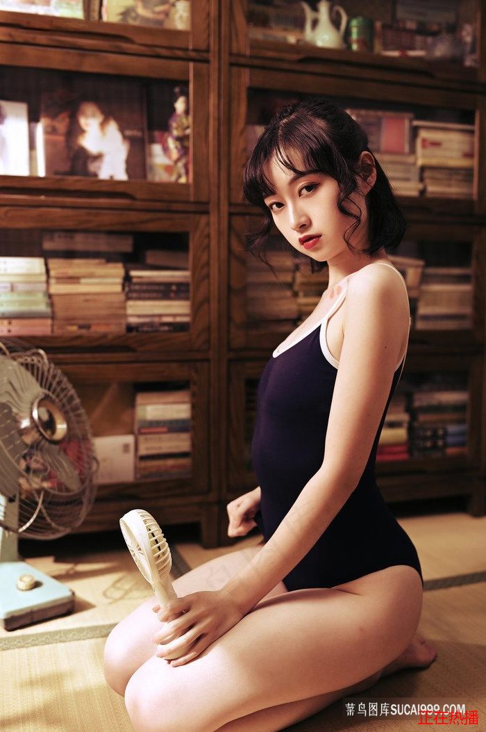 年輕的領居3在線觀看 · 少女嗶哩嗶哩高清在線觀看 精彩合輯